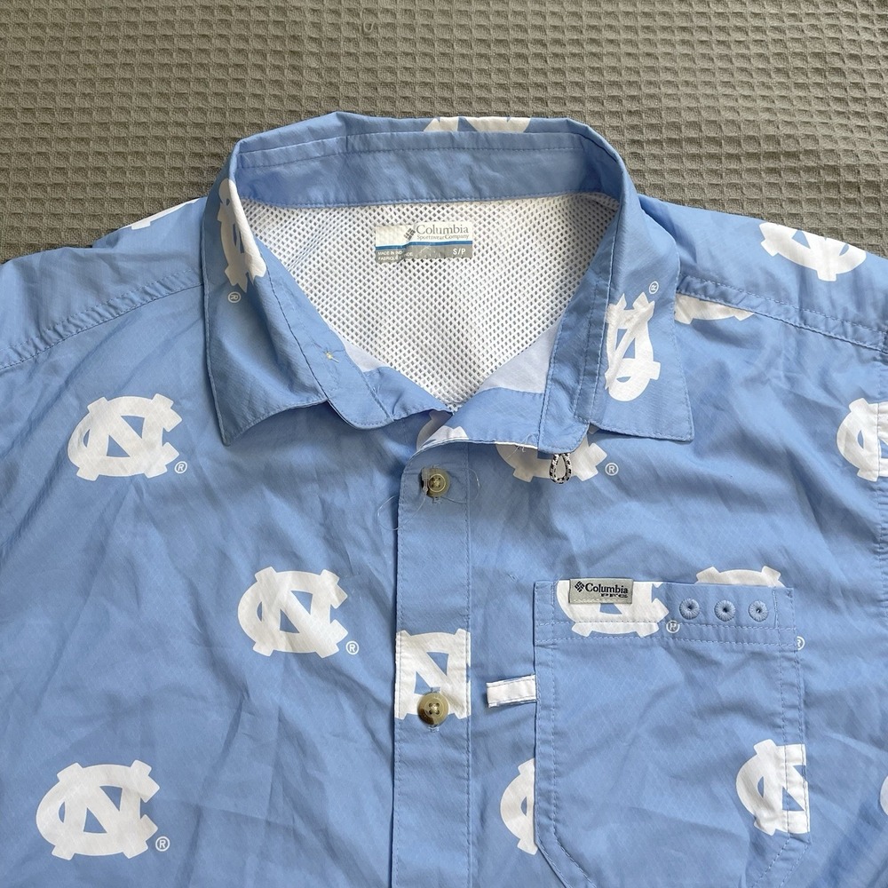 UNC Carolina Tar Heels Columbia PFG Shirt Small Men's Super Slack Tide Blue